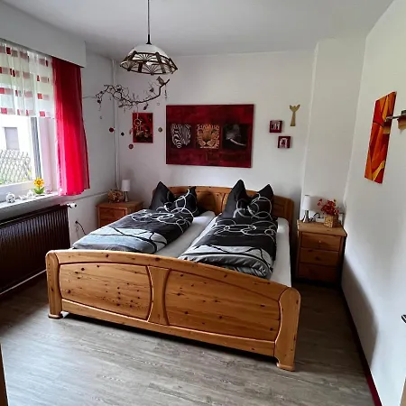 Zur Geigenbachtalsperre *