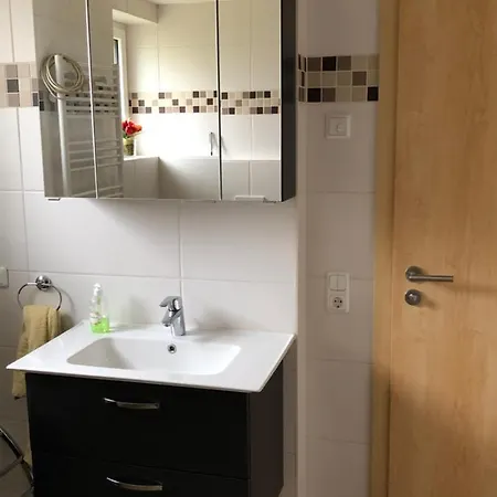 Zur Geigenbachtalsperre